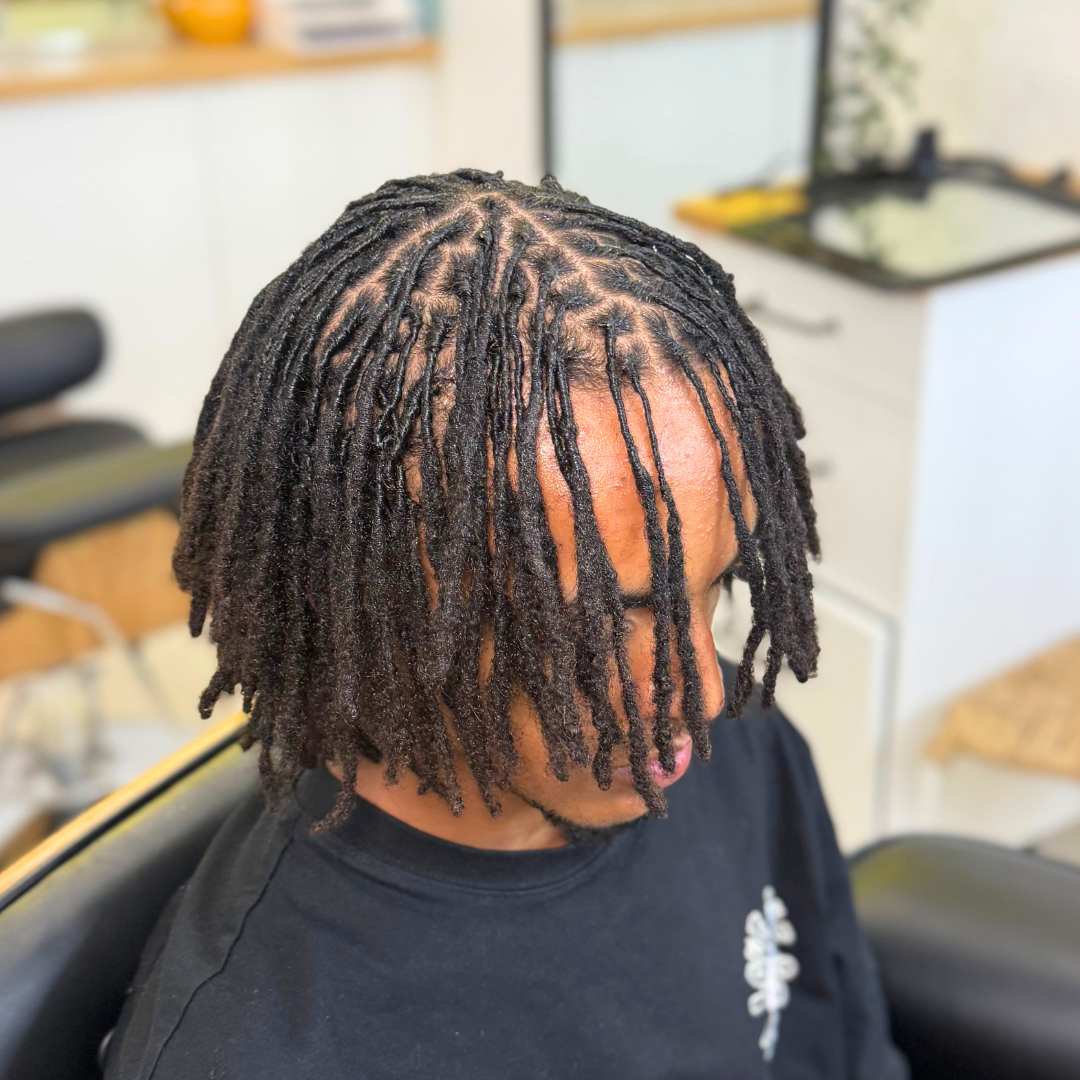 <p>Palm-rolling or interlocking applied with precision — technique matched to your hair and service.</p>